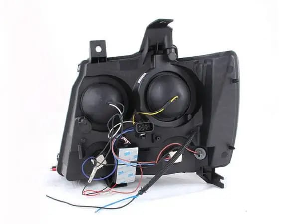ANZO 2007-2013 Chevrolet Avalanche Projector Headlights w/ Halo Chrome thumbnail 16