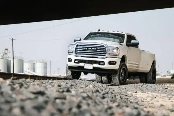 Cognito 13-24 RAM 3500 4WD 3in Performance Leveling Kit w/ Fox PS 2.0 IFP Shocks thumbnail 2