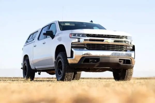 Cognito 19-24 Chevy Silv/Sierra 1500 2WD/4WD 3in Perf Ball Joint Leveling Kit w/ Fox PS 2.0 IFP thumbnail 2