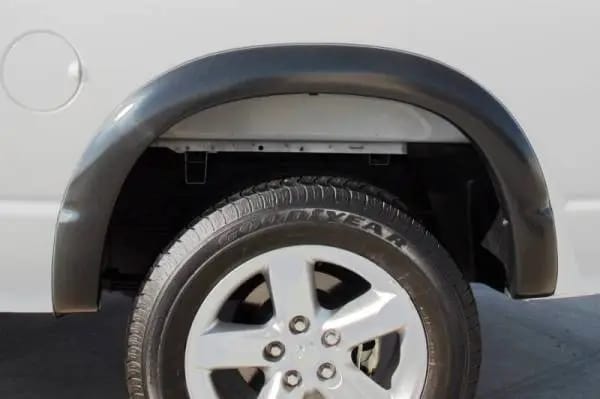 Lund 19-21 Chevy Silverado 1500 SX-Sport Smooth Elite Series Rear Fender Flares - Black (2 Pc.) thumbnail 3