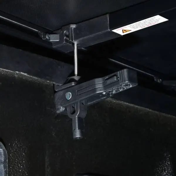 Westin 17-24 Ford F-250/350 Super Duty 6.75ft. Bed Soft Tri-Fold Tonneau Cover - Black thumbnail 10
