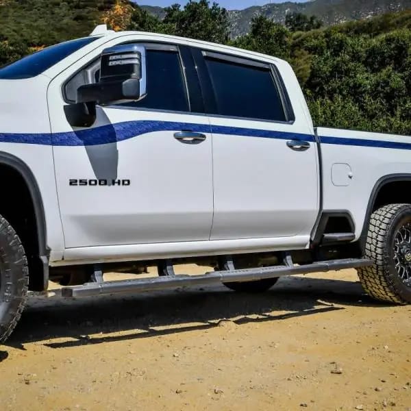 Westin 2020 Chevy Silverado 2500 Crew Cab (6.5ft Bed) R5 M-Series XD W2W Nerf Bars - Textured Black thumbnail 5