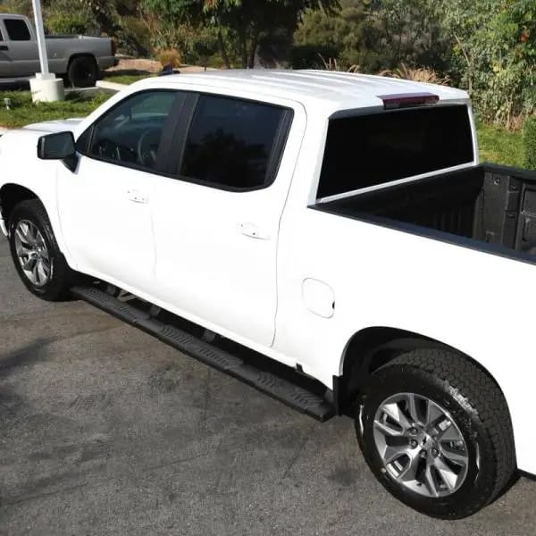 Westin 2019 Chevrolet Silverado/Sierra 1500 Crew Cab (5.5ft) R5 Modular Nerf Step Bars - Black thumbnail 5