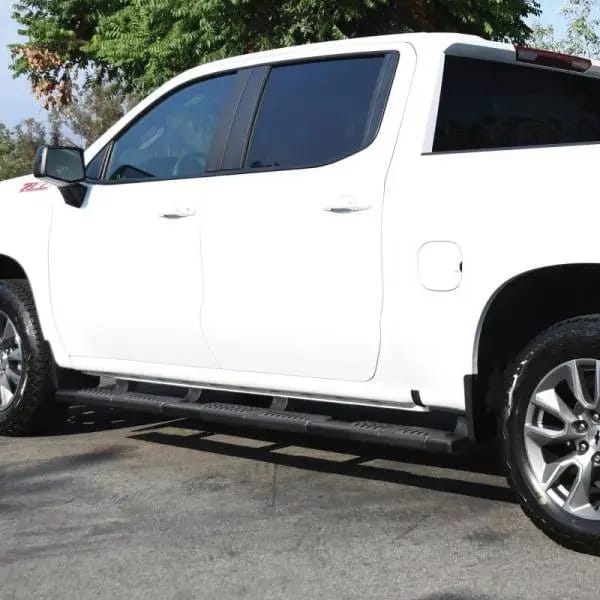 Westin 2019 Chevrolet Silverado/Sierra 1500 Crew Cab (5.5ft) R5 Modular Nerf Step Bars - Black thumbnail 7
