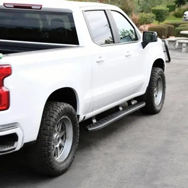 Westin 2019 Chevrolet Silverado/Sierra 1500 Crew Cab Thrasher Running Boards - Textured Black thumbnail 4