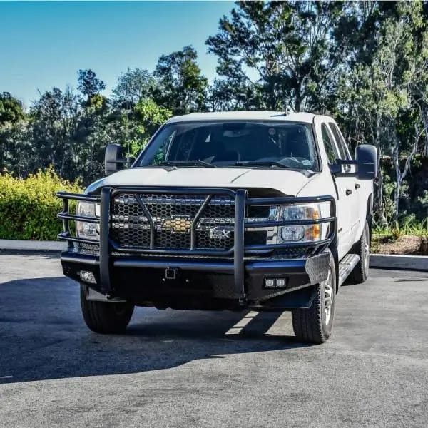 Westin 11-14 Chevrolet Silverado 2500/3500 HDX Bandit Front Bumper - Blk thumbnail 3