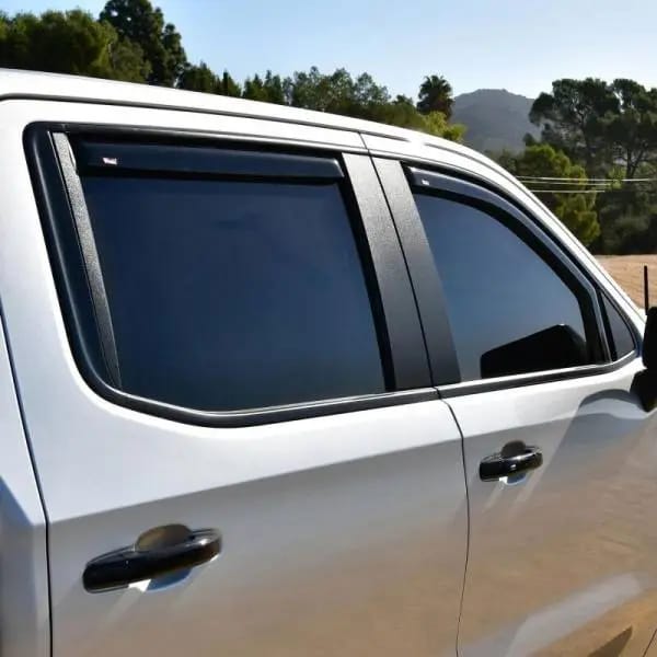 Westin 19-21 Chevy Silverado Crew Cab Pickup In-Channel Wind Deflector 4pc - Smoke thumbnail 3