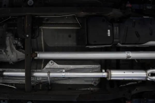 MBRP 19-21 Chevrolet Silverado 1500 5.3L 3in Cat Back w/ 2.5in OD Carbon Fiber Tips - T304 thumbnail 4