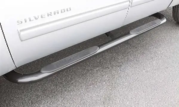 Lund 2019 Chevy Silverado 1500 Crew Cab 4in. Oval Curved SS Nerf Bars - Polished thumbnail 3