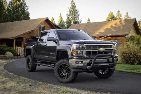 Lund 11-17 Chevy Silverado 2500 Bull Bar w/Light & Wiring - Black thumbnail 4