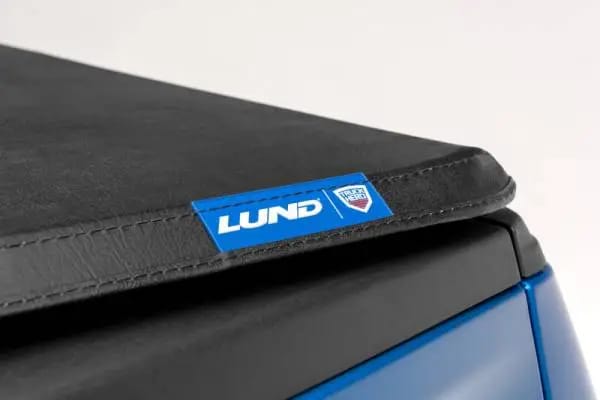 Lund 04-12 Chevy Colorado (5ft. Bed) Genesis Tri-Fold Tonneau Cover - Black thumbnail 6