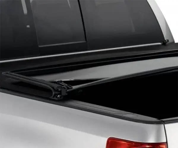 Lund 14-17 Chevy Silverado 1500 (6.5ft. Bed) Genesis Elite Tri-Fold Tonneau Cover - Black thumbnail 9