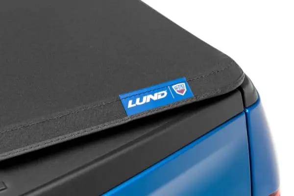 Lund 14-17 Chevy Silverado 1500 (8ft. Bed) Genesis Elite Tri-Fold Tonneau Cover - Black thumbnail 6