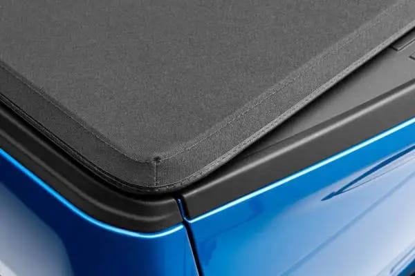 Lund 07-13 Chevy Silverado 1500 (6.5ft. Bed) Genesis Elite Tri-Fold Tonneau Cover - Black thumbnail 6