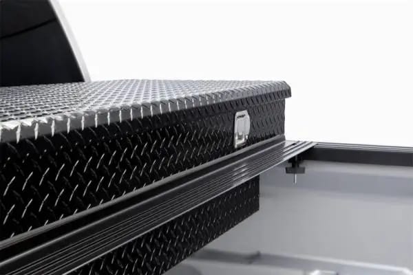 Extang 99-16 Ford Super Duty Short Bed (6.5ft) Solid Fold 2.0 Toolbox thumbnail 9