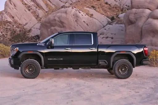 Fabtech 2020 GM K2500HD/3500HD UCA 3.5in Lift System
