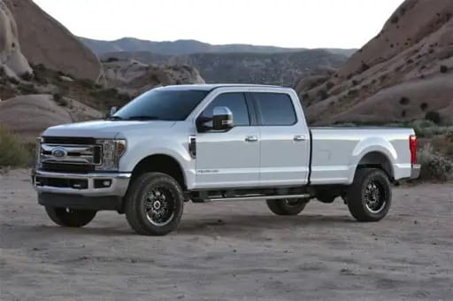 Fabtech 17-20 Ford F250/350 4WD SD 2.5in Basic System Box Kit