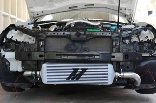 Mishimoto Universal Intercooler - J-Line thumbnail 8