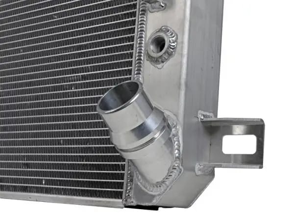 aFe BladeRunner Street Series Tube & Fin Aluminum Radiator 06-10 GM Diesel Trucks 6.6L V8 thumbnail 4