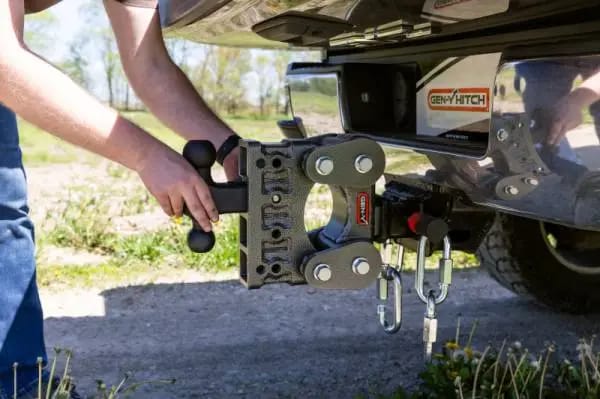 Gen-Y The Boss Torsion-Flex Pintle Plate 3in Shank 6.5in Drop 2.4K TW 21K Hitch thumbnail 4
