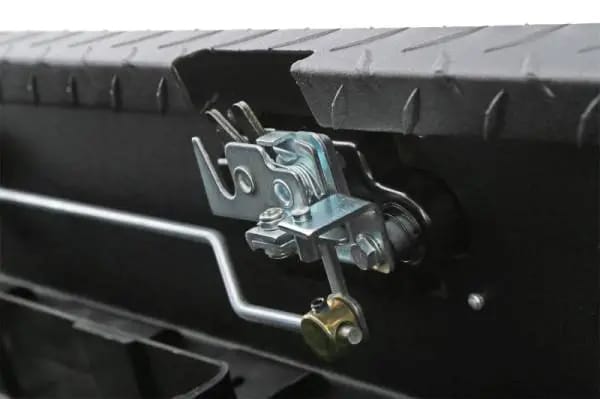 Deezee Universal Tool Box - Red Crossover - Single Lid Black BT Pull Handle (Low/Txt Blk) thumbnail 9
