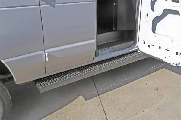 Deezee Universal Running Board Rough Step (55In Aluminum) thumbnail 3
