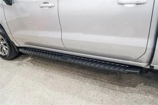 Dee Zee 88in Universal Crew Cab Molded Running Board (No Brackets) thumbnail 2