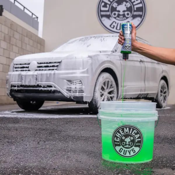 Chemical Guys Heavy Duty Ultra Clear Detailing Bucket thumbnail 4