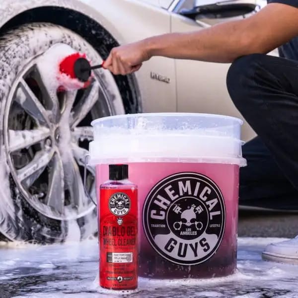 Chemical Guys Heavy Duty Ultra Clear Detailing Bucket thumbnail 5