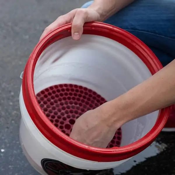 Chemical Guys Cyclone Dirt Trap Car Wash Bucket Insert - Red thumbnail 4