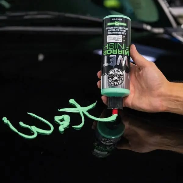 Chemical Guys Wet Mirror Finish Ultra Slick Gloss Magnifier - 16oz thumbnail 5