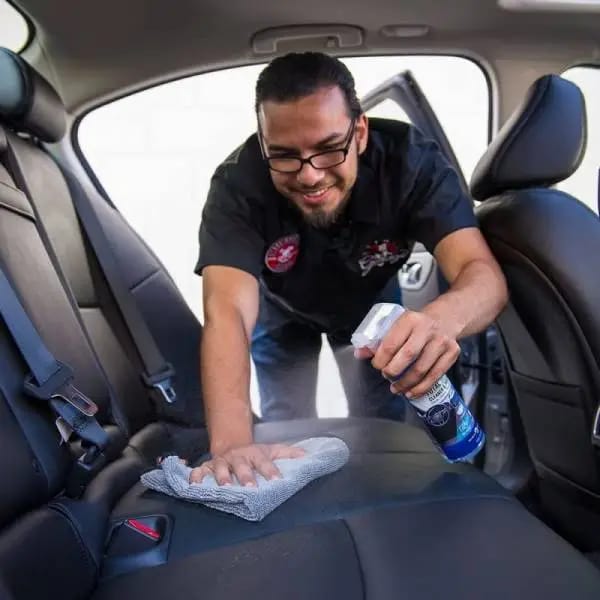 Chemical Guys Total Interior Cleaner & Protectant - 1 Gallon thumbnail 4