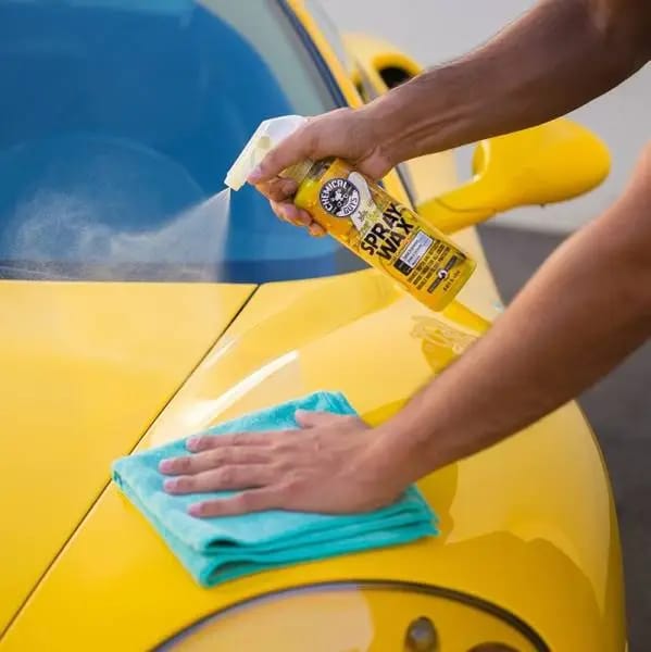 Chemical Guys Blazin Banana Carnauba Spray Wax - 16oz thumbnail 6