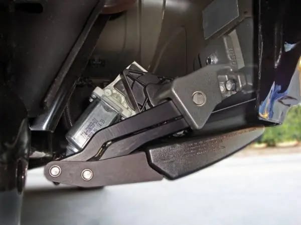 AMP Research 2013-2015 Dodge Ram 1500/2500/3500 All Cabs PowerStep Plug N Play - Black thumbnail 12