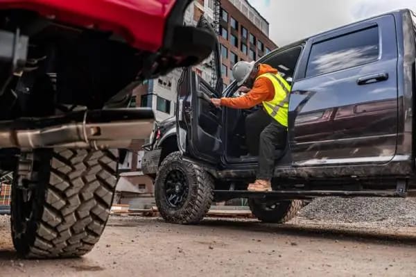AMP Research 22-24 Chevrolet/GMC Silverado/Sierra 1500 CC & 2024 2500/3500HD CC PowerStep Vision thumbnail 5