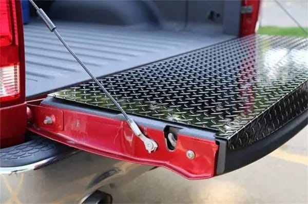 Deezee 09-23 Dodge/Ram Ram Tailgate Protector Full Black-Tread thumbnail 2
