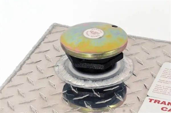 Deezee Universal Tanks - Auxiliary L-Shape Brite-Tread Aluminum (80 Gal) thumbnail 5