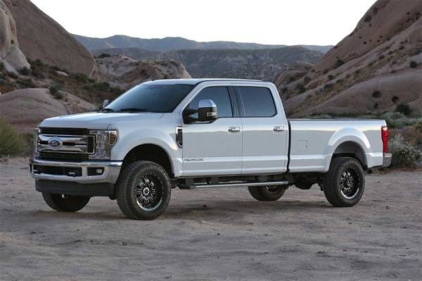 Fabtech 17-20 Ford F250/350 4WD SD 2.5in Basic System Box Kit